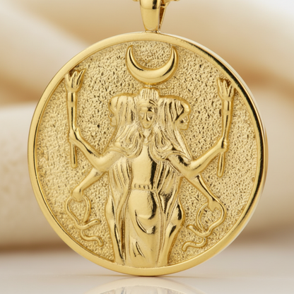 Hecate Amulet: The Guardian's Key